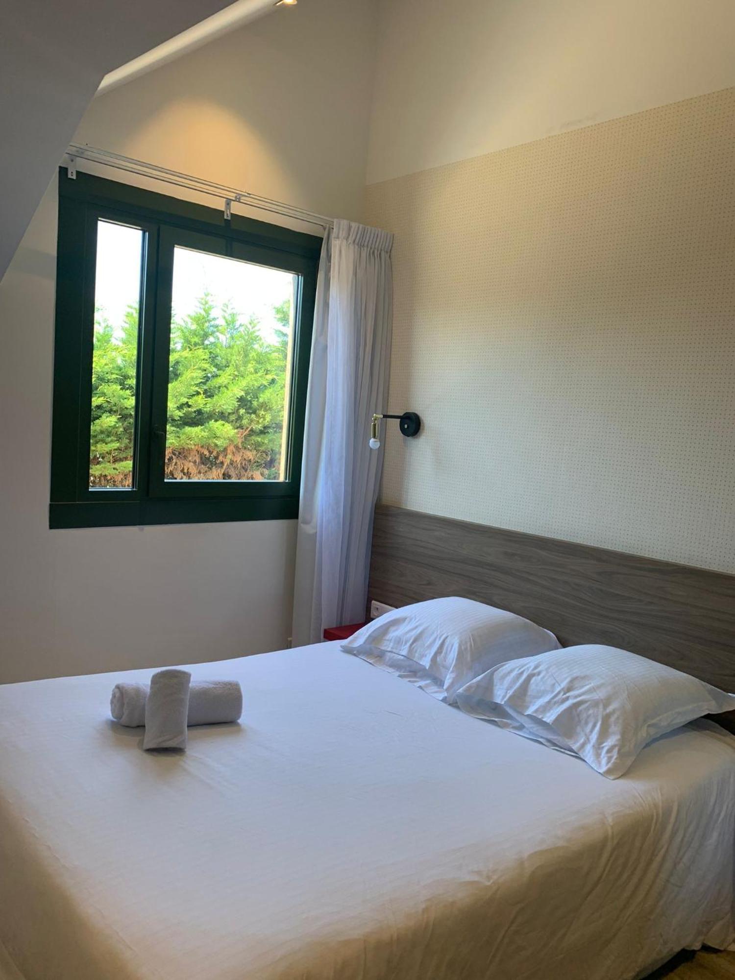 Logis Domaine Du Moulin Cavier Hotell Avrillé Exteriör bild