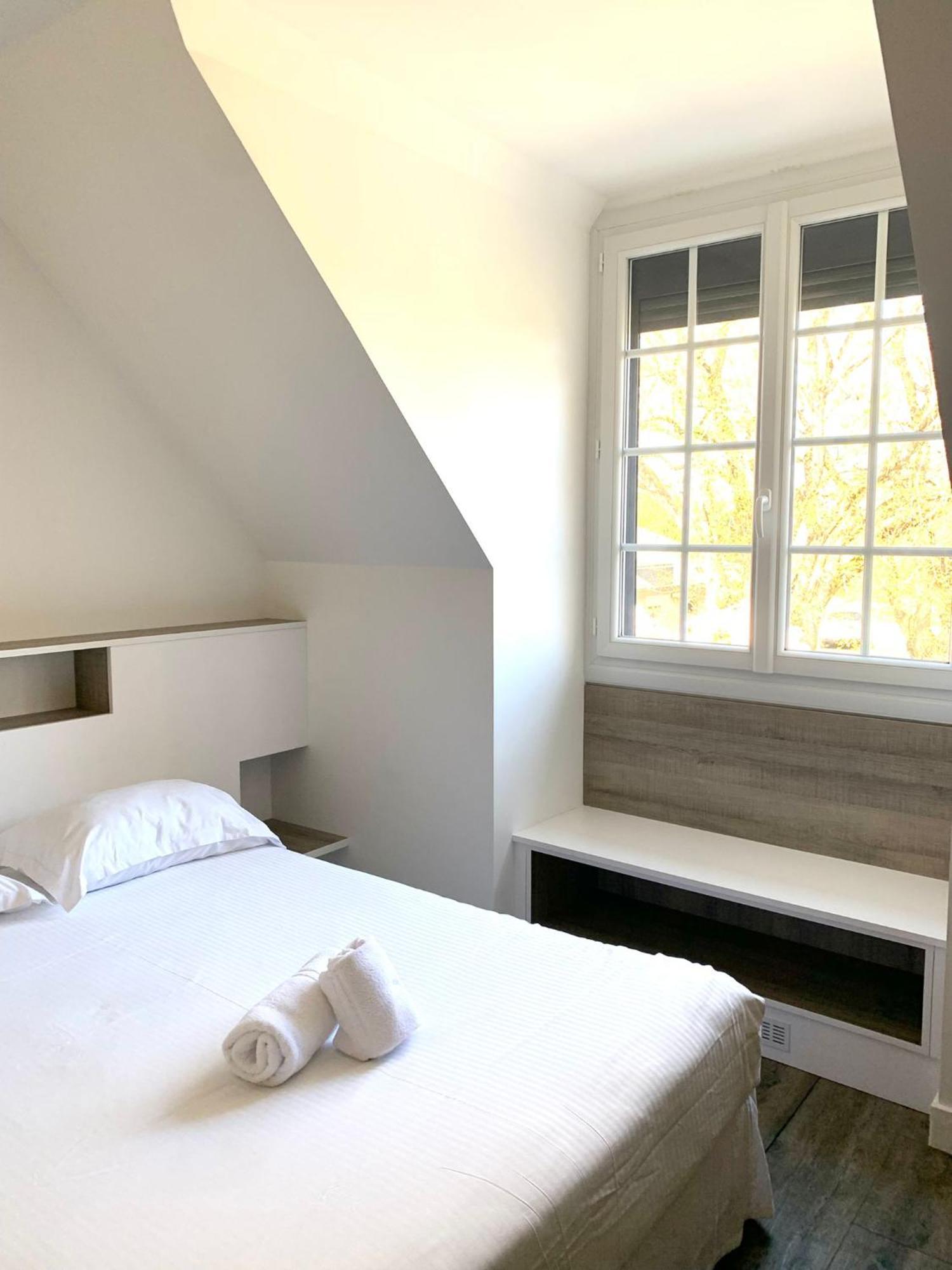 Logis Domaine Du Moulin Cavier Hotell Avrillé Exteriör bild