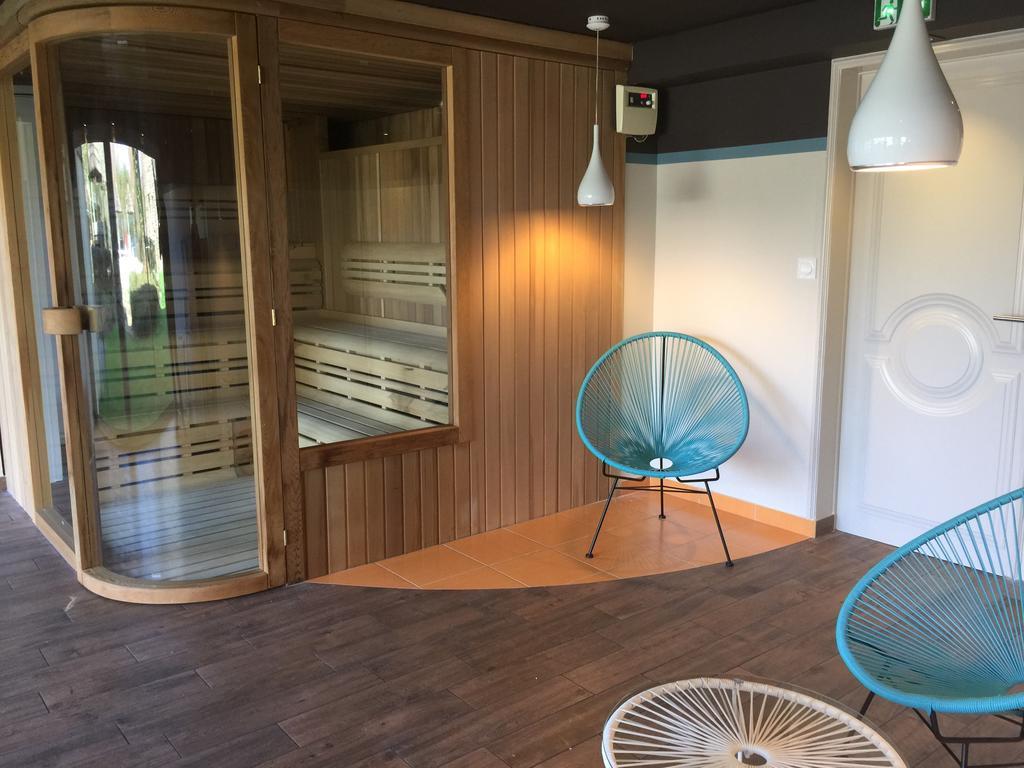 Logis Domaine Du Moulin Cavier Hotell Avrillé Exteriör bild